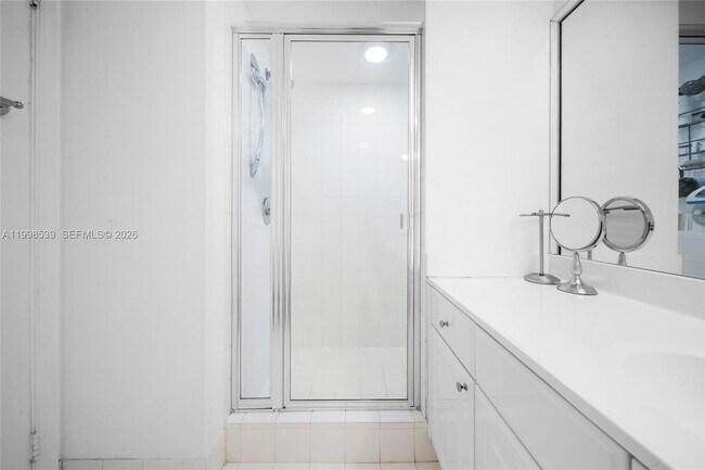 Building Photo - 3598 Yacht Club Dr