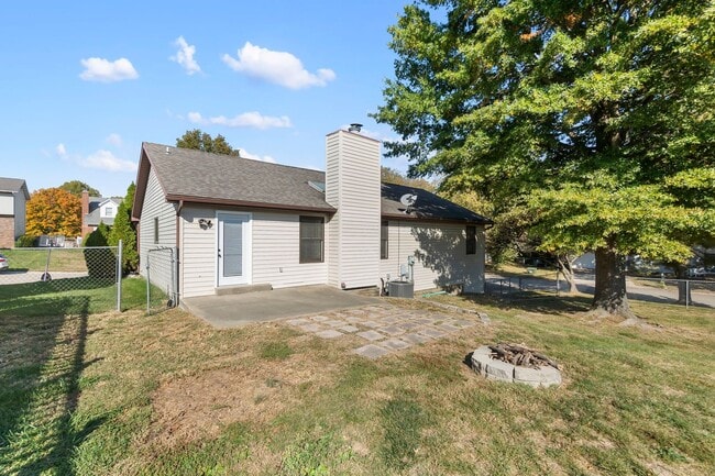 Building Photo - Spacious House in Cape Girardeau, Alma Schrader School District