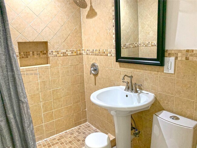 Building Photo - 324 NW 52nd St