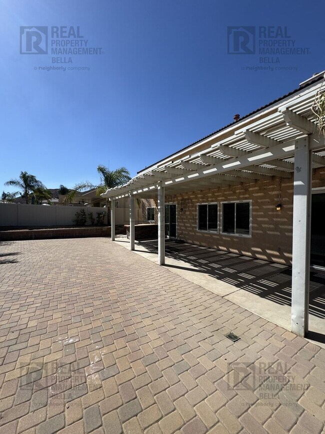 Building Photo - 25249 Silverwood Ln