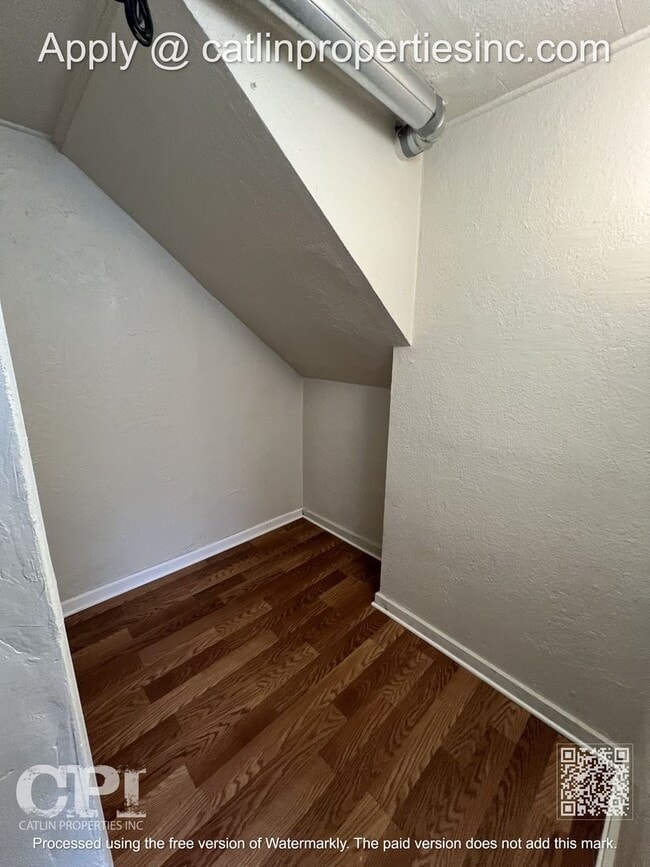 Building Photo - 323 15th Ave