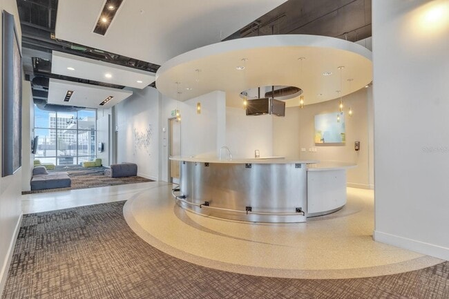 Building Photo - 150 E Robinson St