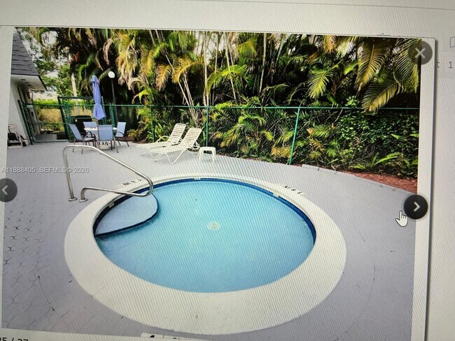 Building Photo - 1021 Mockingbird Ln