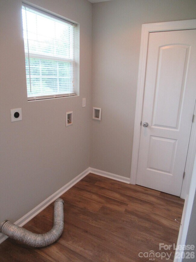 Building Photo - 4584 Maiden Hwy