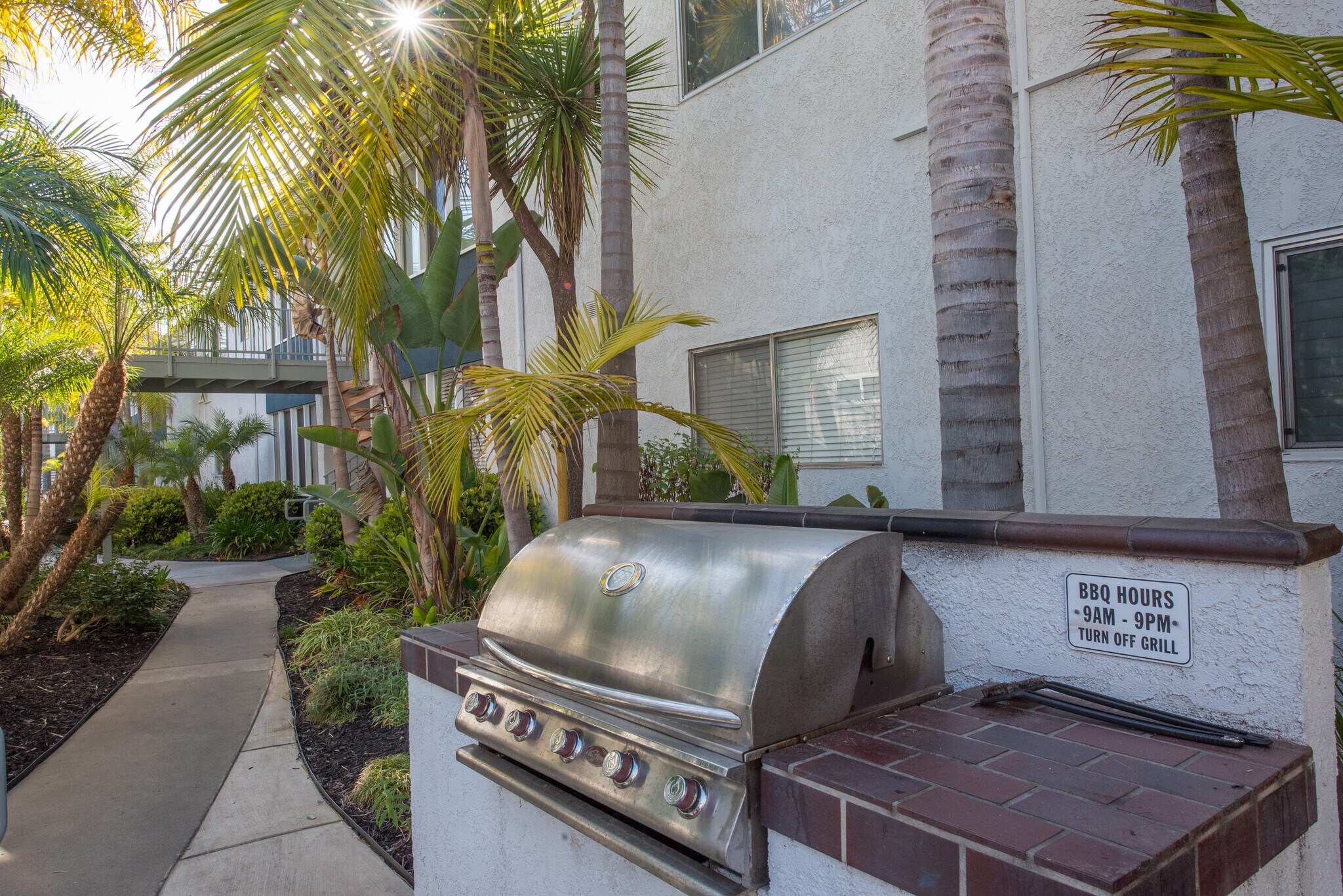 Building Photo - 4880 Sandyland Rd