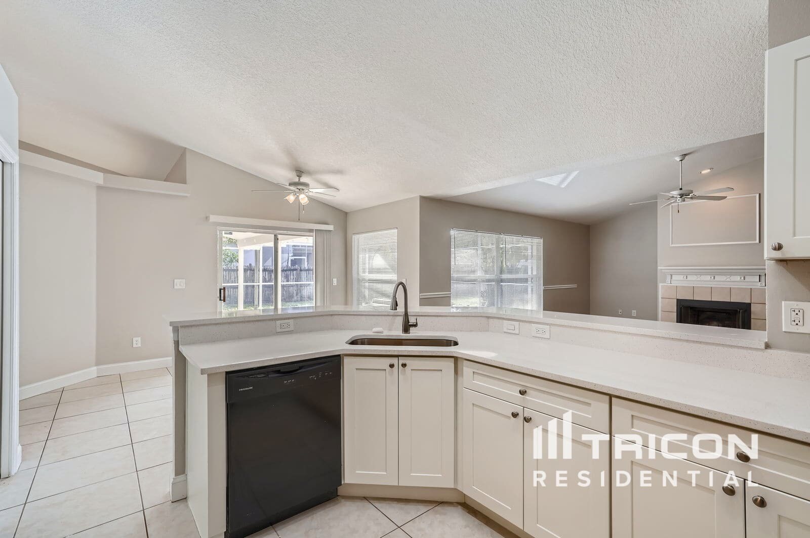 Building Photo - 1004 Quaker Ridge Ct