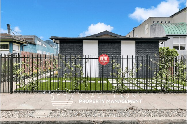 Building Photo - 412 Brooks Ave.