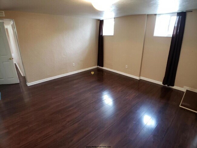 Building Photo - 4288 N Hooker St