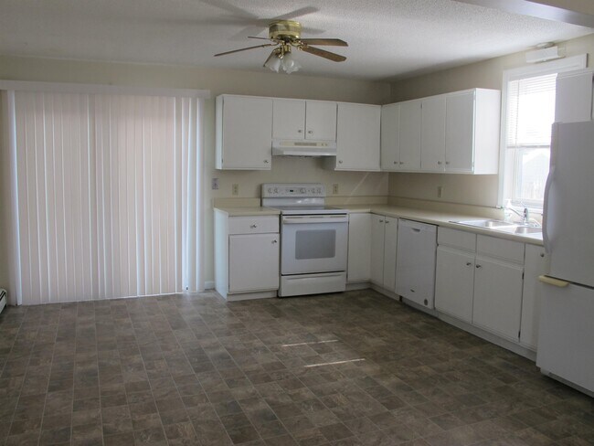 Building Photo - 213 Prospect St