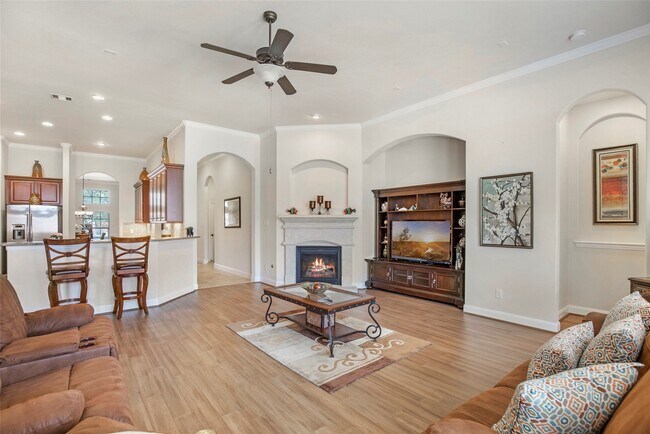 Building Photo - 6703 Honeycrest Lane