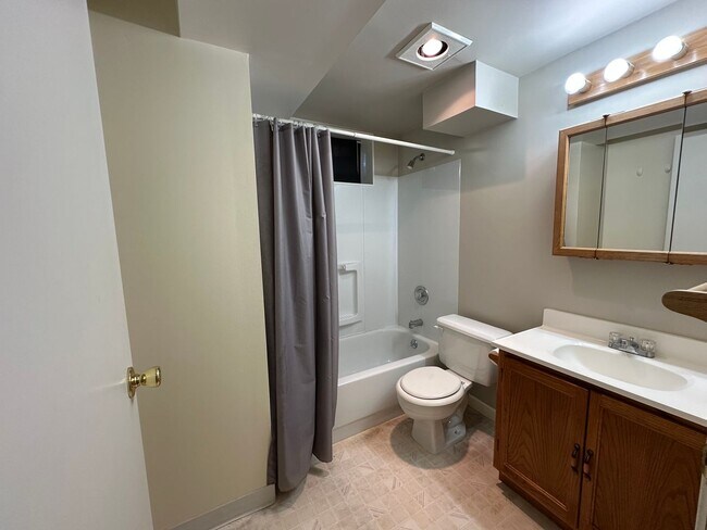 Building Photo - South Hill 3-Bedroom, 2-Bath Rancher with Finished Basement