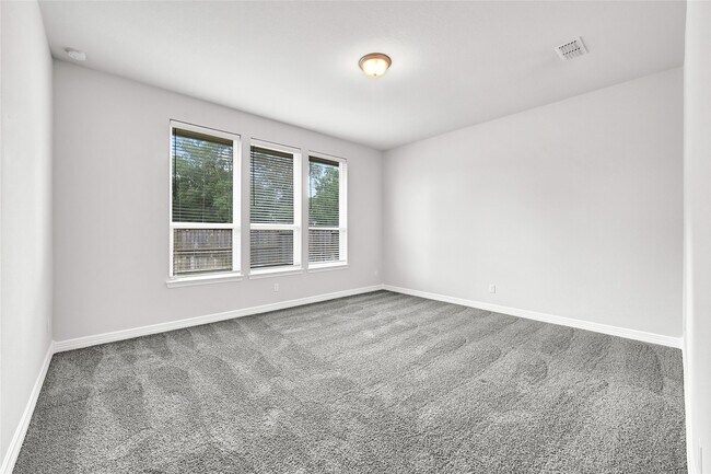 Building Photo - 9319 Galloway Wds Trl