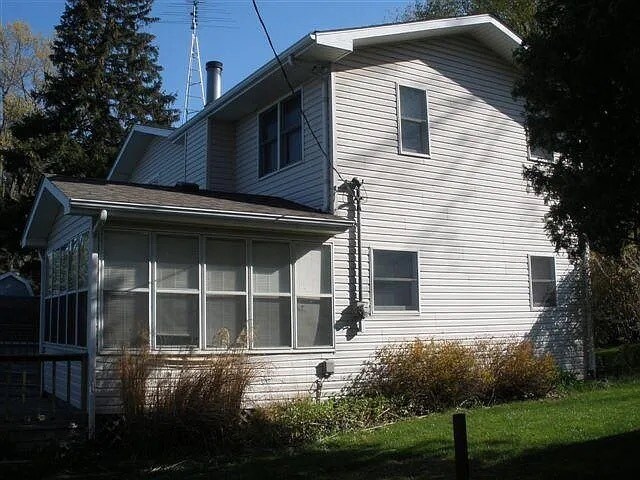 Building Photo - 51156 Maple Rd