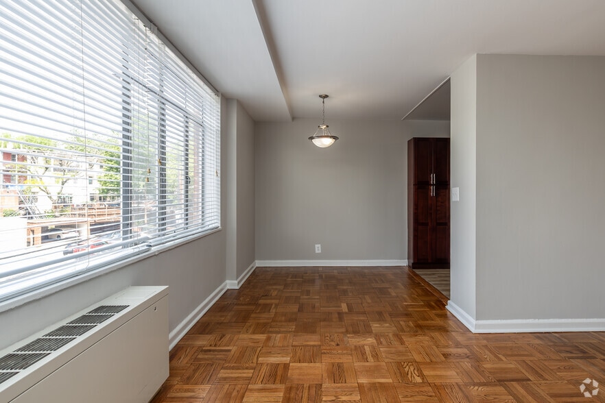 Primary Photo - Connecticut Park Apartments