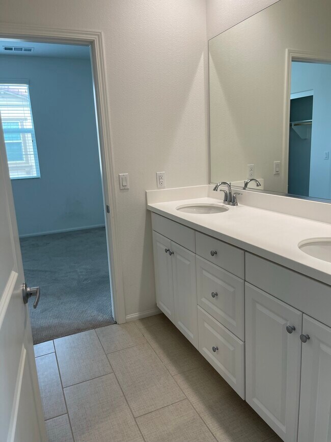 Building Photo - 2883 Villa Catalonia Ct