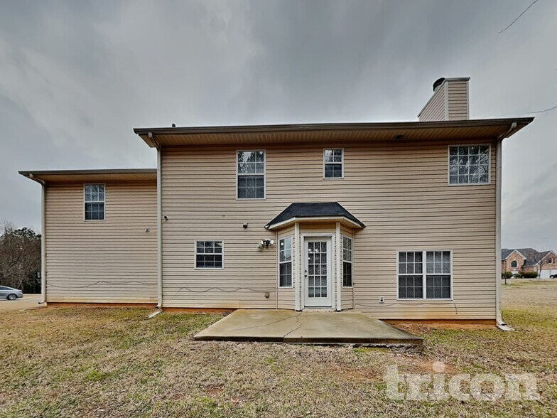 Building Photo - 636 Christina Pl