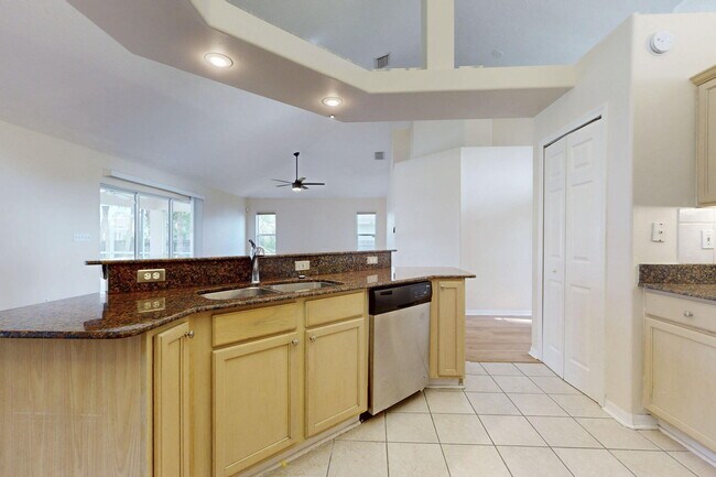 Building Photo - 967 SE Browning Ave