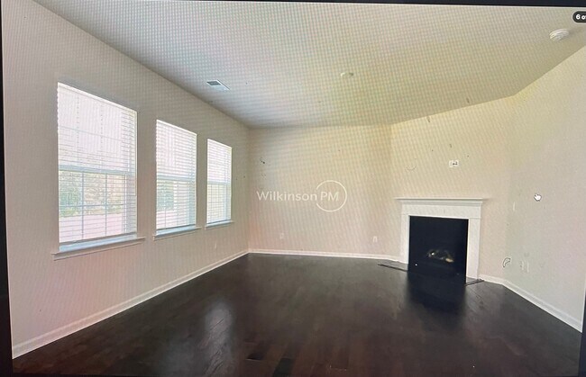 Building Photo - 16029 Duval Dr