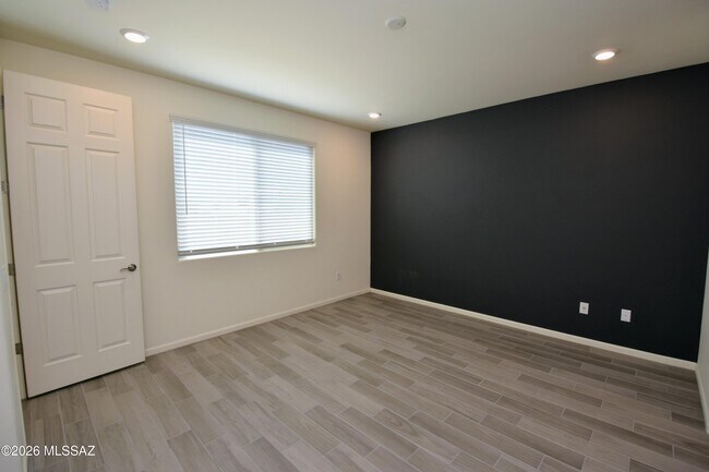 Building Photo - 12115 N Candywine Dr