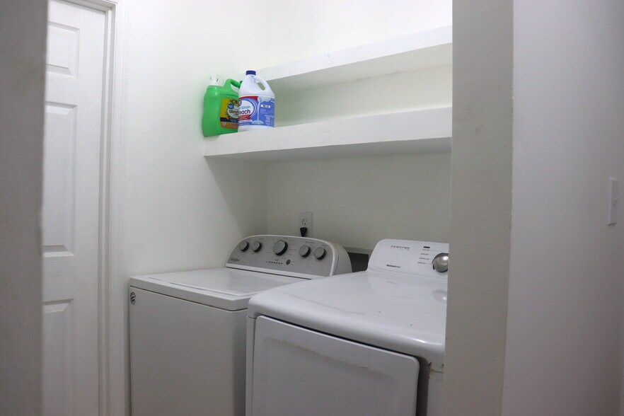 Washer and Dryer - 390 Dr Martin Luther King Pky