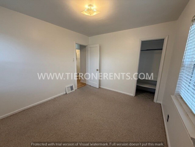 Building Photo - NO DEPOSIT option available for qualified renters with Obligo.