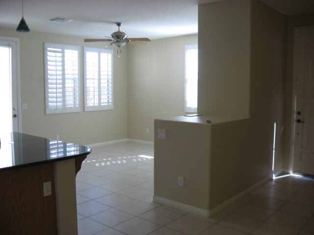 Building Photo - Beautiful, Spacious Four Bedroom + Loft Home in Gated Community!