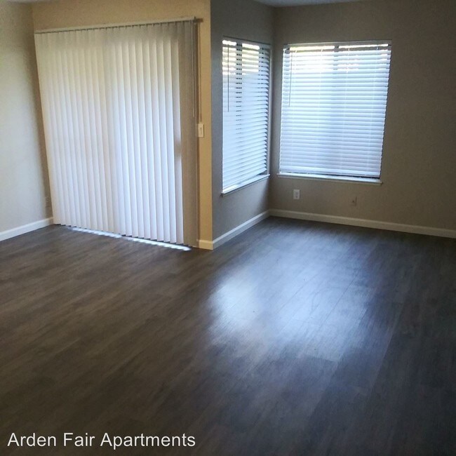 Primary Photo - 2228 Royale Rd