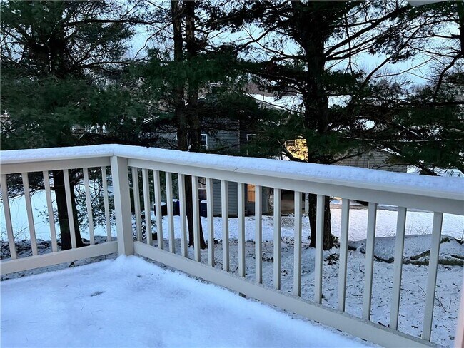 Building Photo - 29 Swan Ct