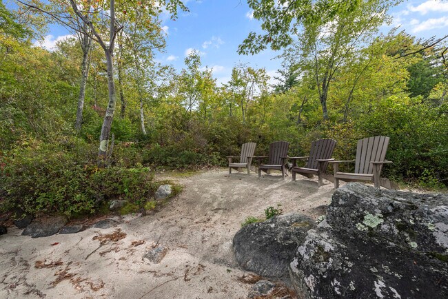 Building Photo - Squam House