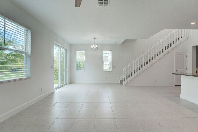 Building Photo - 9075 Kingsmoor Wy