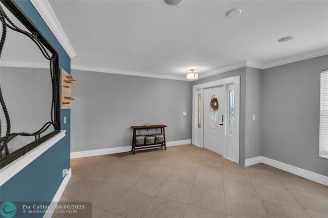 Building Photo - 1398 NW 14th Ct