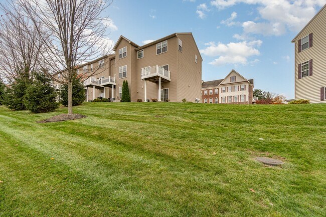 Building Photo - 11 Indiana Cir
