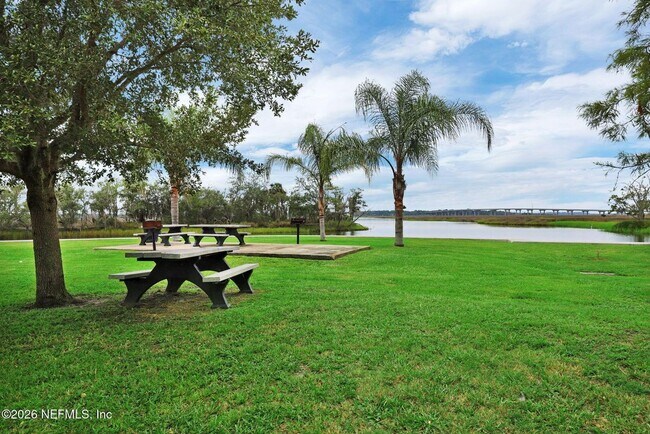 Building Photo - 1104 Boca Grande Ave
