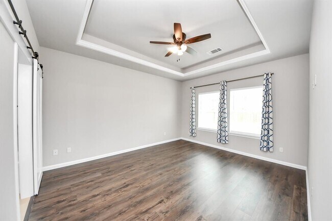 Building Photo - 314 Carlos Leal Dr