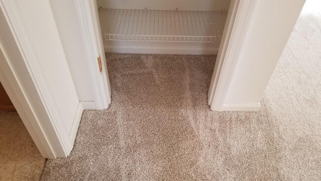 Building Photo - Available from May 15th.  2 Bedroom home with garage. Great Area and Location!