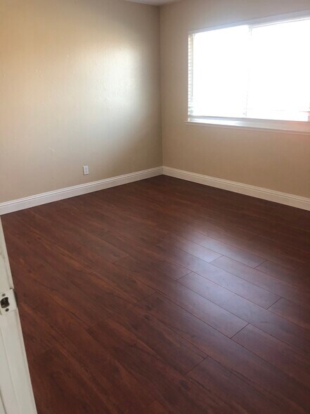 Building Photo - 4141 Apostolo Cir