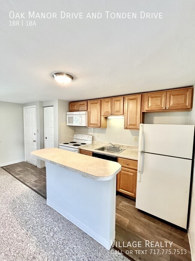 Building Photo - 204 Oak Manor Dr