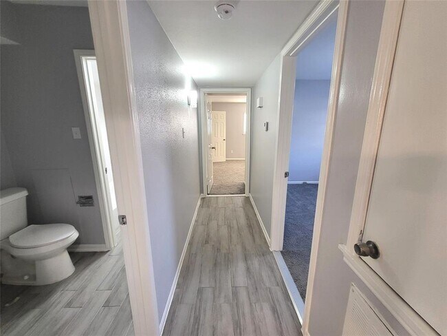 Building Photo - 14333 Memorial Dr