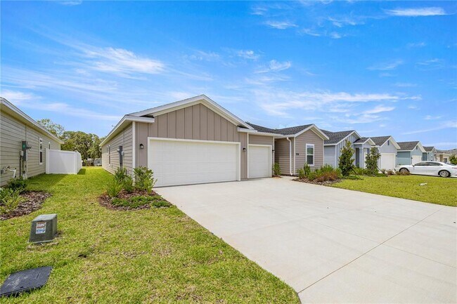 Building Photo - 6587 SW 89th Loop