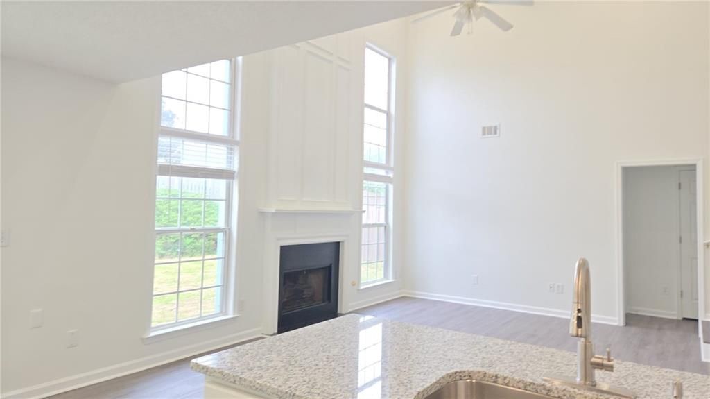 Building Photo - 4010 Ridgefair Dr