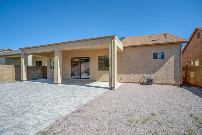 Building Photo - 6185 E Beecher Loop