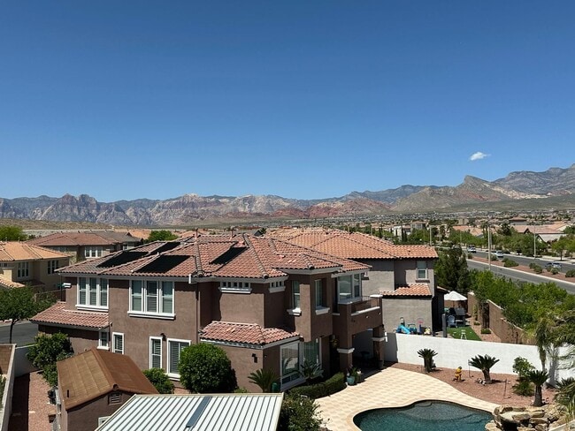 Building Photo - Your Dream Home Awaits: Spacious Summerlin...