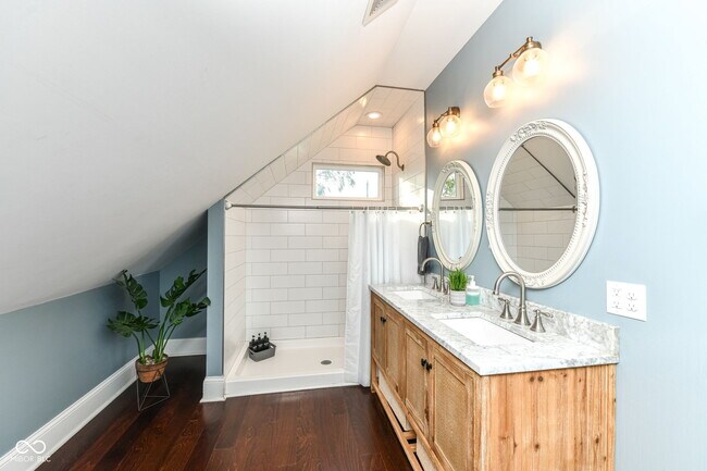 Building Photo - 1244 S Talbott St