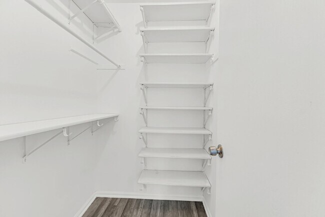 Building Photo - 3252 87th St