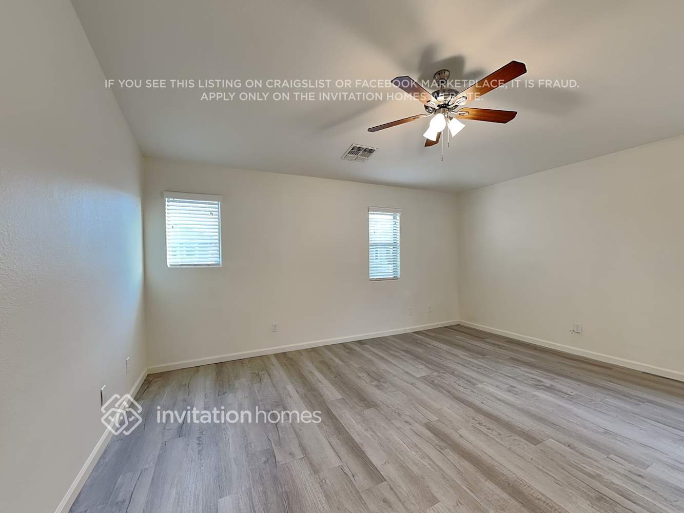 Building Photo - 5853 E Hoover Ave