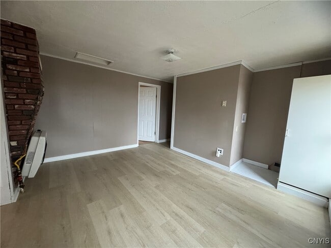 Building Photo - 2 Champion St