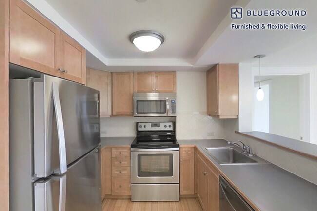 Building Photo - 1405 Beacon St