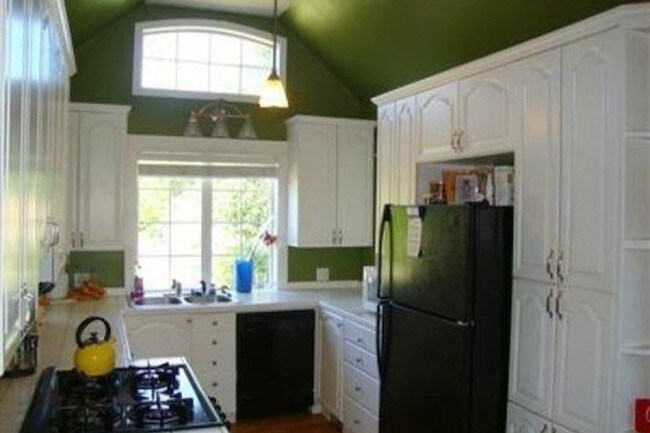 Building Photo - 13008 132nd Ave NE