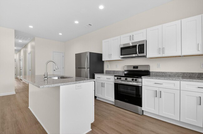 Building Photo - 3109 W 11th St