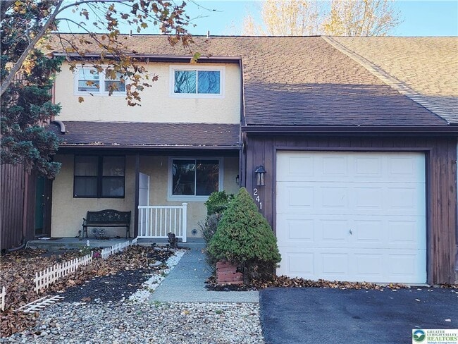 Building Photo - 241 Willow St